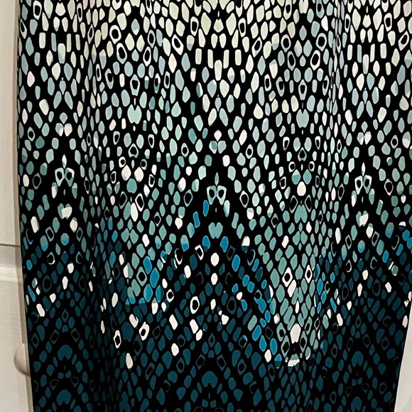 Connected Apparel Sleeveless Dress - Picture 3 of 9